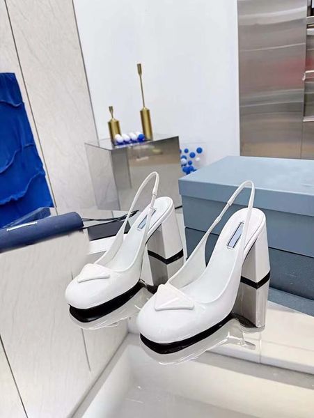 early spring dress shoes classic sandals wedding shoes women's 4-color party thick heel flat luxury designer standard size 35-41, Black
early spring dress shoes classic sandals wedding shoes women's 4-color party thick heel flat luxury designer standard size 35-41, Black