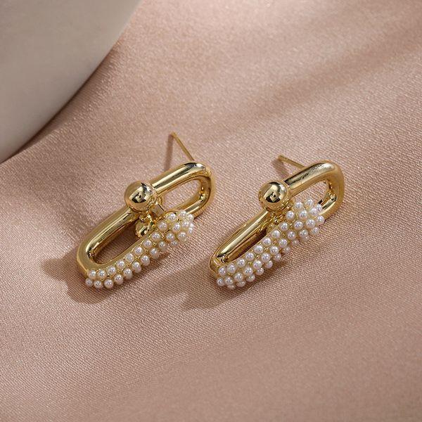 aaa designer jewelry 2021 new style geometric metal french pearl chain splicing fashion versatile earrings, Golden;silver
aaa designer jewelry 2021 new style geometric metal french pearl chain splicing fashion versatile earrings, Golden;silver