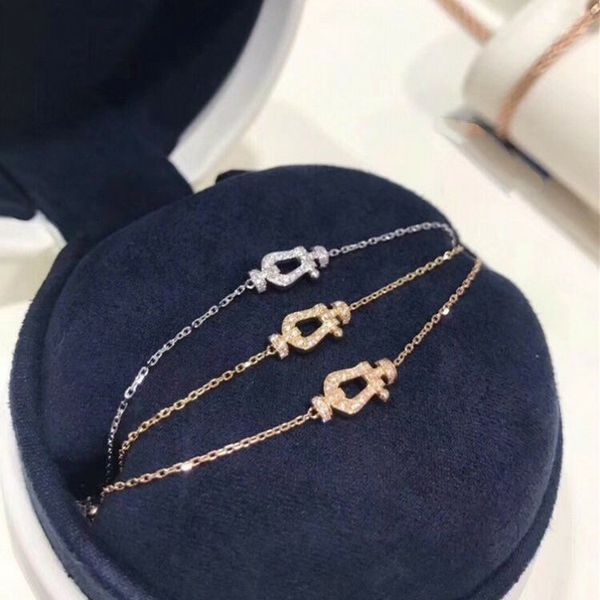 bangles bracelet f's horseshoe 925 sterling silver plated 18k gold diamond inlaid small full of hand accessories, Black
bangles bracelet f's horseshoe 925 sterling silver plated 18k gold diamond inlaid small full of hand accessories, Black