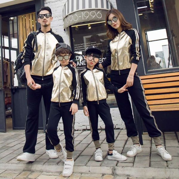and parent-child autumn 2021 winter new splicing gilded sports suit for a family of three, Blue 
and parent-child autumn 2021 winter new splicing gilded sports suit for a family of three, Blue