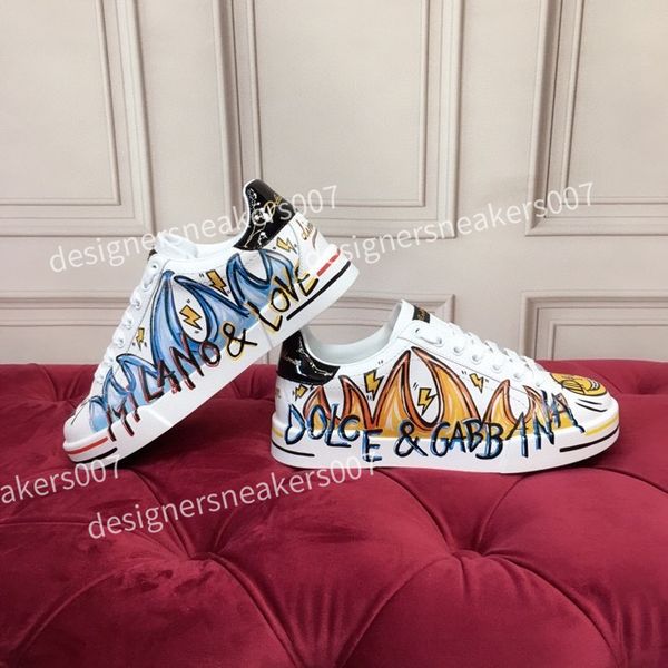 2022 casual boots dress shoes mens womens luxury sneaker cow leather designers bee pattern bottom tiger stripes sports designer trainers 35-, Black
2022 casual boots dress shoes mens womens luxury sneaker cow leather designers bee pattern bottom tiger stripes sports designer trainers 35-, Black