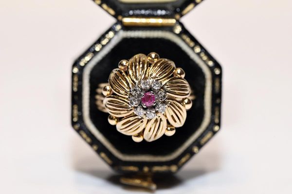 cluster rings old original vintage 18k gold natural diamond and ruby decorated pretty ring, Golden;silver
cluster rings old original vintage 18k gold natural diamond and ruby decorated pretty ring, Golden;silver
