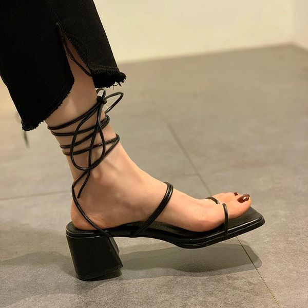 sandals woman gladiator 2021 summer black cross-tied high heels beach shoes flip flops narrow band sandalias mujer 9227l
sandals woman gladiator 2021 summer black cross-tied high heels beach shoes flip flops narrow band sandalias mujer 9227l