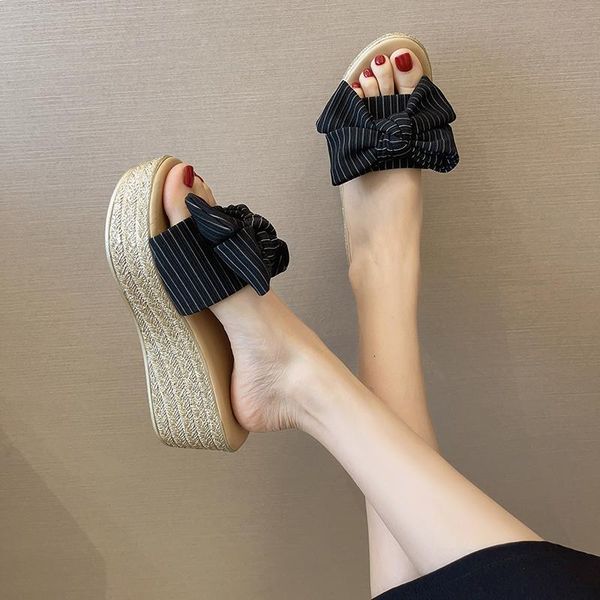 slippers shoes women flat pantofle luxury slides platform butterfly-knot peep toe heeled mules on a wedge soft 2021 summer desi, Black
slippers shoes women flat pantofle luxury slides platform butterfly-knot peep toe heeled mules on a wedge soft 2021 summer desi, Black