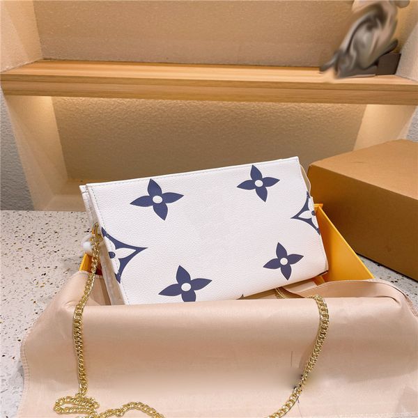 designer 2021 high-quality fashion cosmetic bag ladies large-capacity practical handbag
designer 2021 high-quality fashion cosmetic bag ladies large-capacity practical handbag
