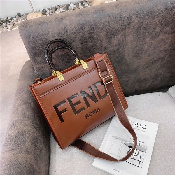 high class women's bag new net red fashion large capacity handbag leather texture versatile temperament one shoulder messenger bag fash
high class women's bag new net red fashion large capacity handbag leather texture versatile temperament one shoulder messenger bag fash