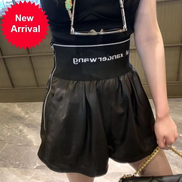 2021 korean pu faux leather shorts women autumn winter high waist wide leg ladies black cow muscle belted short femme, White;black
2021 korean pu faux leather shorts women autumn winter high waist wide leg ladies black cow muscle belted short femme, White;black