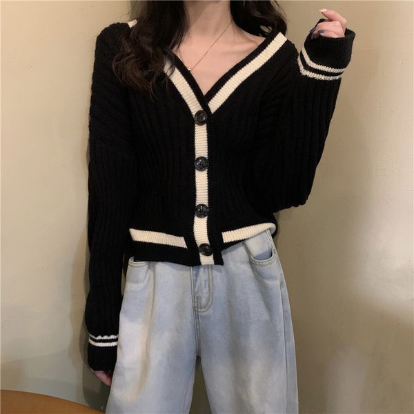 2021 new autumn loose long-sleeved knitted contrast sweater v-neck single-breasted open stitch thin and versatile jacket oaf8, White;black
2021 new autumn loose long-sleeved knitted contrast sweater v-neck single-breasted open stitch thin and versatile jacket oaf8, White;black
