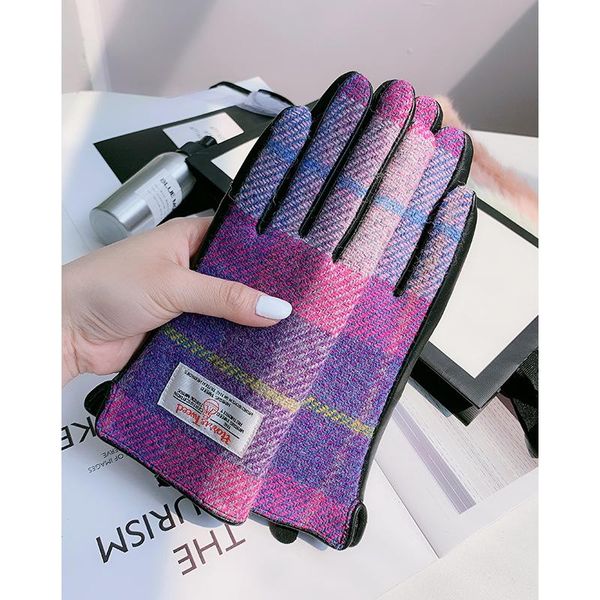 five fingers gloves lady natural sheepskin warm winter color matching harris tweed wool light plate, Blue;gray
five fingers gloves lady natural sheepskin warm winter color matching harris tweed wool light plate, Blue;gray