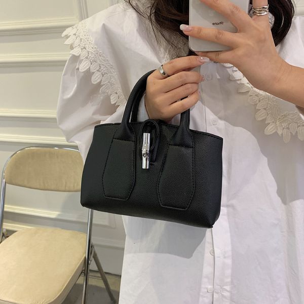 minority design small bag women's 2021 new autumn hand bamboo dragon leisure single shoulder messenger
minority design small bag women's 2021 new autumn hand bamboo dragon leisure single shoulder messenger