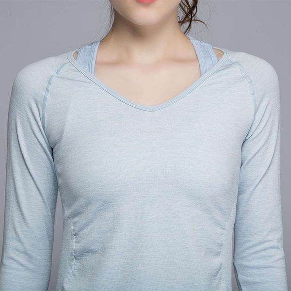 quick seamless v-neck moisture sports long absorption sleeve women's drying fitness t-shirt slim running yoga suit, Gray
quick seamless v-neck moisture sports long absorption sleeve women's drying fitness t-shirt slim running yoga suit, Gray