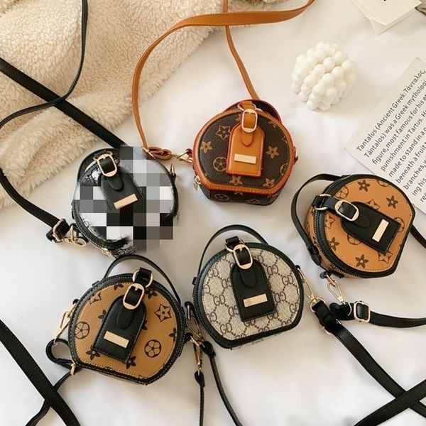 fashion princess bags children single shoulder messenger bag letter printed small round bag korean girl infant accessories h23y89r, Black
fashion princess bags children single shoulder messenger bag letter printed small round bag korean girl infant accessories h23y89r, Black
