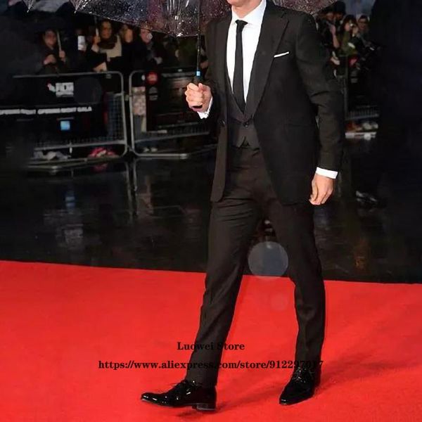 men's suits & blazers classic black mens vintage formal business blazer wedding groom tuxedo 3 piece sets terno masculino (jacket+vest+, White;black
men's suits & blazers classic black mens vintage formal business blazer wedding groom tuxedo 3 piece sets terno masculino (jacket+vest+, White;black