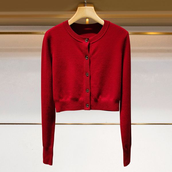2021 new round neck long-sleeved single-breasted short knitted cardigan casual all-match solid color sweater women 2hs9, White;black
2021 new round neck long-sleeved single-breasted short knitted cardigan casual all-match solid color sweater women 2hs9, White;black
