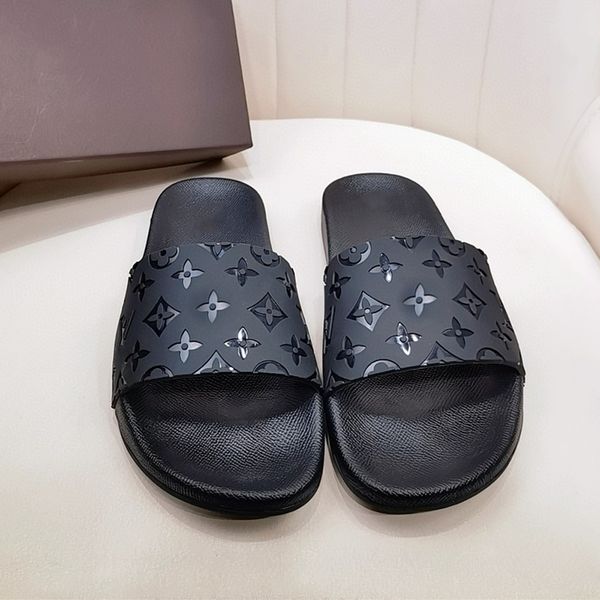 slippers 2021 summer fashion embossing comfortable size 38-45 high-quality shoes for both men and women, Black
slippers 2021 summer fashion embossing comfortable size 38-45 high-quality shoes for both men and women, Black