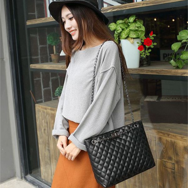 lingge large capacity women's 2021 new crossbody korean ins single shoulder tote bag chain bag leather
lingge large capacity women's 2021 new crossbody korean ins single shoulder tote bag chain bag leather