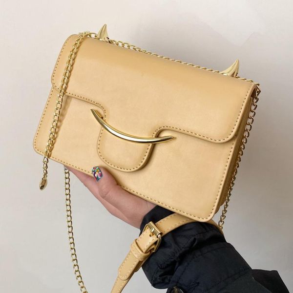 evening bags ox horn women shoulder bag pu leather small ladies crossbody fashion chain flap luxury designer female handbag white
evening bags ox horn women shoulder bag pu leather small ladies crossbody fashion chain flap luxury designer female handbag white