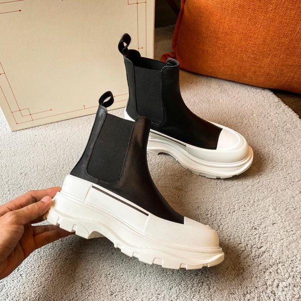 classic fashion martin boots good quality thick soles increase handsome personalized motorcycle shoes with leather pants and jeans, Black
classic fashion martin boots good quality thick soles increase handsome personalized motorcycle shoes with leather pants and jeans, Black