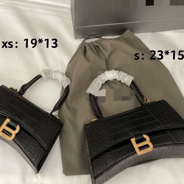 balencaiga luxurys designers bag 2021 new mini portable messenger crocodile leather mini hourglass fashion bag ysj
balencaiga luxurys designers bag 2021 new mini portable messenger crocodile leather mini hourglass fashion bag ysj