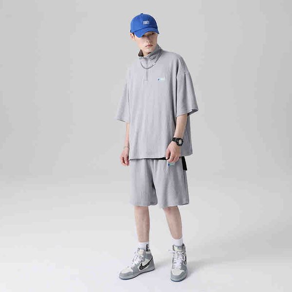 2021 spot summer new mens zipper short-sleeved t-shirt shorts two-piece suit casual european and american original, White;black
2021 spot summer new mens zipper short-sleeved t-shirt shorts two-piece suit casual european and american original, White;black