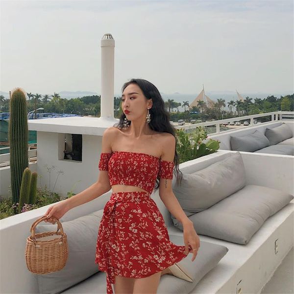 women's polos retro strapless neckline short + lace up slim skirt floral two-piece female, White
women's polos retro strapless neckline short + lace up slim skirt floral two-piece female, White