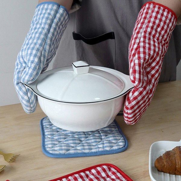 mats & pads 1pc 20cm round red blue lattice cotton heat resistant home kitchen baking insulation microwave glove holder
mats & pads 1pc 20cm round red blue lattice cotton heat resistant home kitchen baking insulation microwave glove holder