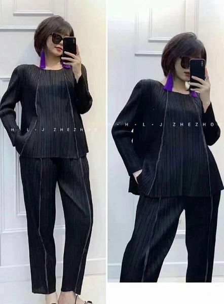 women's two piece pants miyake fashion suit fold o-neck long sleeve t-shirt + nine points harem two-piece outfit in stock, White
women's two piece pants miyake fashion suit fold o-neck long sleeve t-shirt + nine points harem two-piece outfit in stock, White