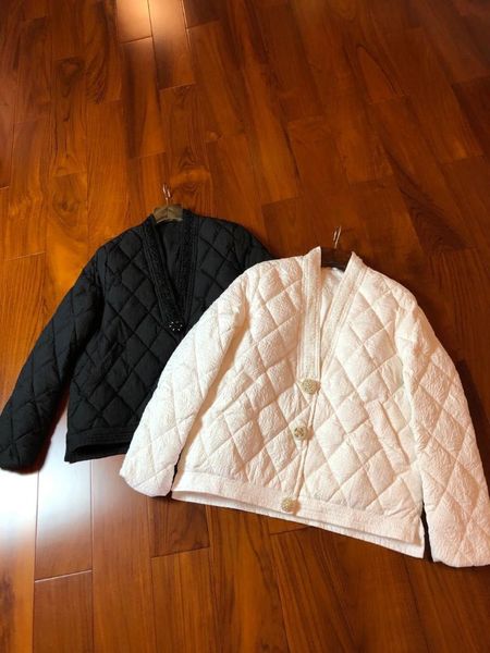 women's jackets ladies 2021 fashion long sleeve v-neck beaded diamond check jacket 1019, Black;brown
women's jackets ladies 2021 fashion long sleeve v-neck beaded diamond check jacket 1019, Black;brown