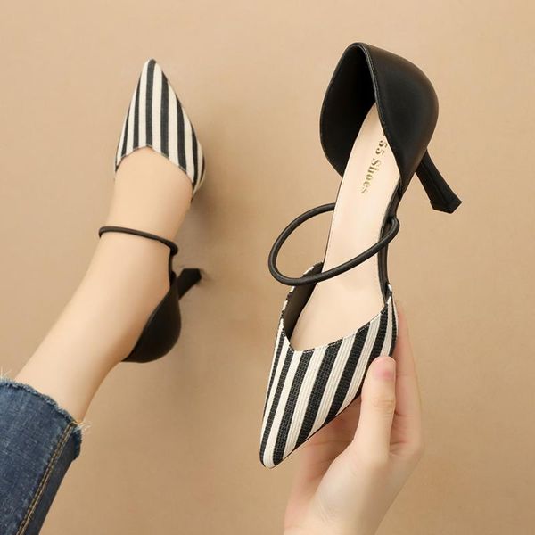 dress shoes fashion patent leather pointed v mouth empty slip-on charm party sandals for women 7.5cm on a datesummer, Black
dress shoes fashion patent leather pointed v mouth empty slip-on charm party sandals for women 7.5cm on a datesummer, Black