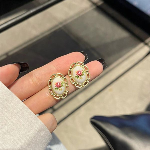 stud yangliujia metal oval flower earrings personality, fashion, sweet elegant girl jewelry gift accessories christmas, Golden;silver
stud yangliujia metal oval flower earrings personality, fashion, sweet elegant girl jewelry gift accessories christmas, Golden;silver