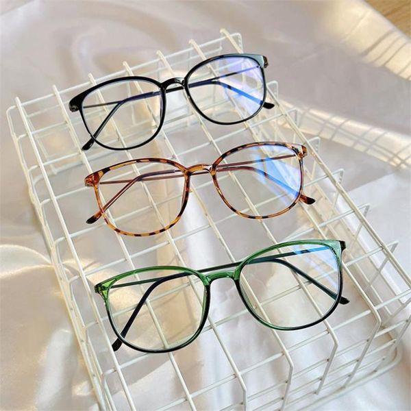 sunglasses fashion anti-blue glasses women & men optical eyewear personality spectacles lightness retro eyeglasses, White;black
sunglasses fashion anti-blue glasses women & men optical eyewear personality spectacles lightness retro eyeglasses, White;black