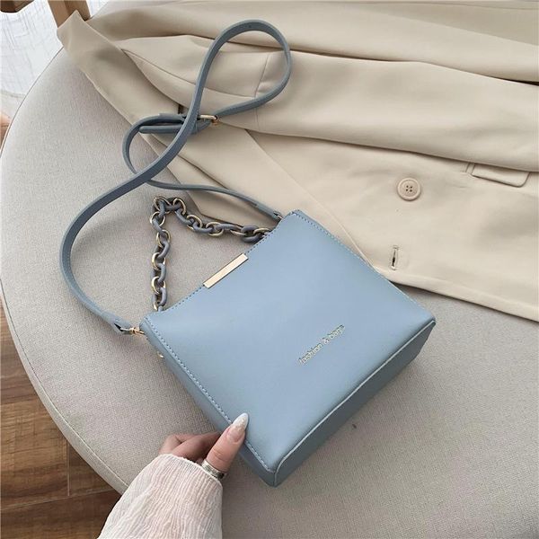 solid color large capacity handbags designer female croosbody bags for women 2021 small casual tote ladies hand bucket bags new
solid color large capacity handbags designer female croosbody bags for women 2021 small casual tote ladies hand bucket bags new