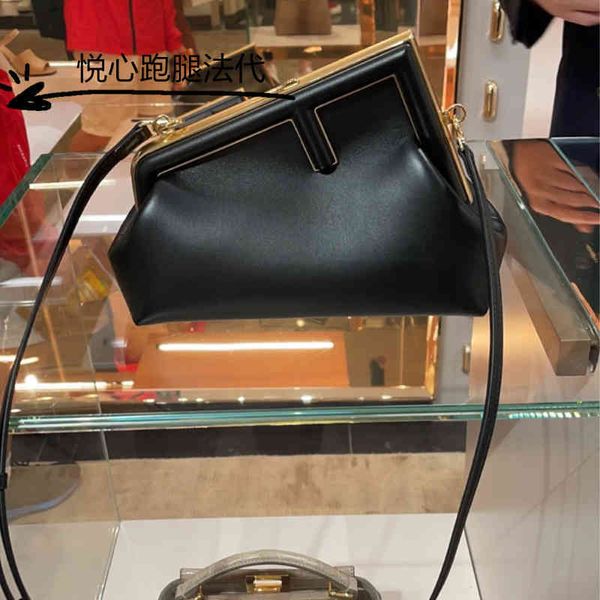 factory outlet luxury handbags and storage r09 french duty fast shop first series box bag women's messenger handbag
factory outlet luxury handbags and storage r09 french duty fast shop first series box bag women's messenger handbag