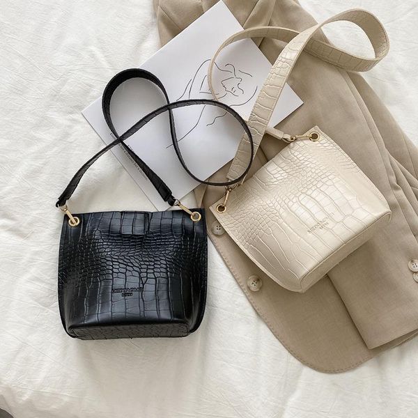 shoulder bags crossbody women crocodile pattern pu leather bag ins fashion solid color bucket designer messenger
shoulder bags crossbody women crocodile pattern pu leather bag ins fashion solid color bucket designer messenger
