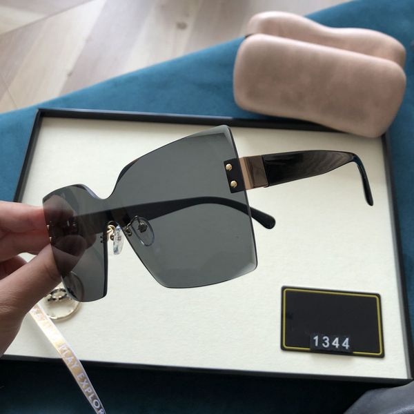 2021 super dalian body covering sunglasses fabulous shield sunglasses prints on sunglasses 1344/sg/s x-ray protective mirror, White;black
2021 super dalian body covering sunglasses fabulous shield sunglasses prints on sunglasses 1344/sg/s x-ray protective mirror, White;black