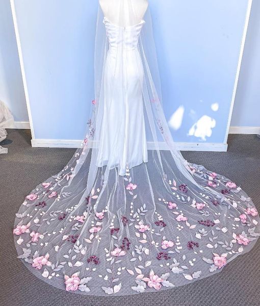 bridal veils 3d floral wedding 2022 famous design chapel length one-layer modern veil for brides western british victorian, Black
bridal veils 3d floral wedding 2022 famous design chapel length one-layer modern veil for brides western british victorian, Black