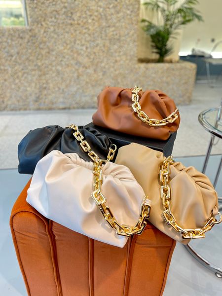 high-end mini star paragraph bag network celebrity imported leather luxury designer wholesale handbag goods plain
high-end mini star paragraph bag network celebrity imported leather luxury designer wholesale handbag goods plain