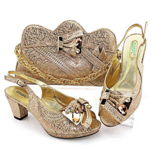 same handbag fashion sandal set fish mouth thick heel with, Black
same handbag fashion sandal set fish mouth thick heel with, Black