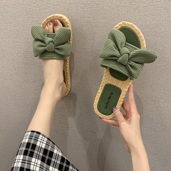 slippers 2021 winter fashion korean version of leisure flat beach bowknot home, Black
slippers 2021 winter fashion korean version of leisure flat beach bowknot home, Black