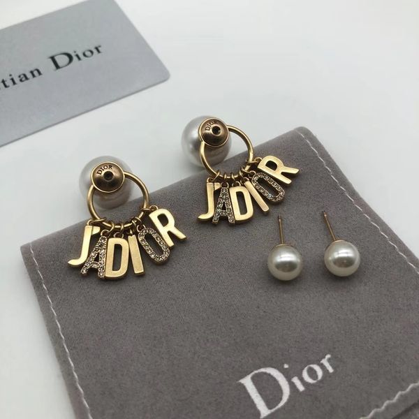 special offer 2021 luxury designer jewelry letter earrings brass used pearl 2021 new, Silver
special offer 2021 luxury designer jewelry letter earrings brass used pearl 2021 new, Silver