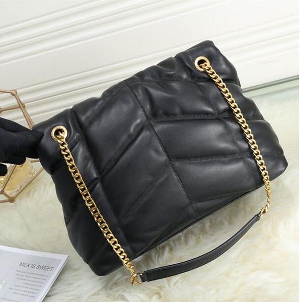 Capacity Bag Nature Women Soft Pleated Designer Leather Shoulder Bag Shoulder Large New Cloud Strap Chain Flap Luxury Handbag Vdbat
Capacity Bag Nature Women Soft Pleated Designer Leather Shoulder Bag Shoulder Large New Cloud Strap Chain Flap Luxury Handbag Vdbat