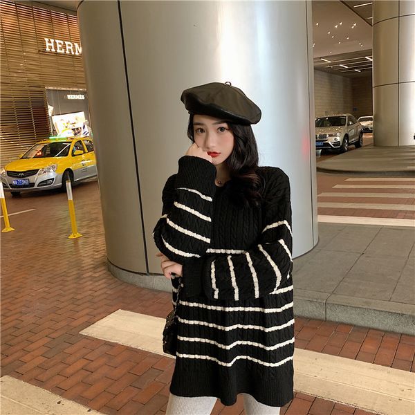 2021 new college wind loose female outer wear students all-match striped sweater round neck pullover trend 38b7, White;black
2021 new college wind loose female outer wear students all-match striped sweater round neck pullover trend 38b7, White;black