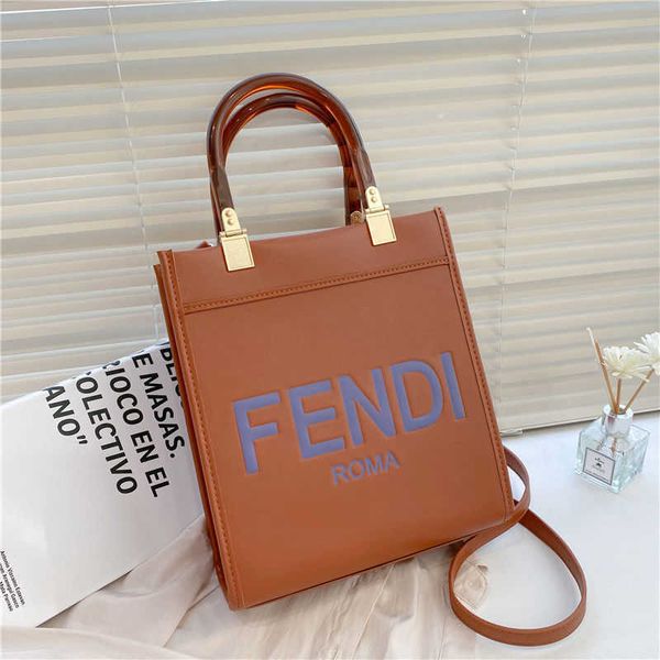 little red book light with mini tot women's one shoulder cross-over, fashionable and versatile, vertical bag for women
little red book light with mini tot women's one shoulder cross-over, fashionable and versatile, vertical bag for women
