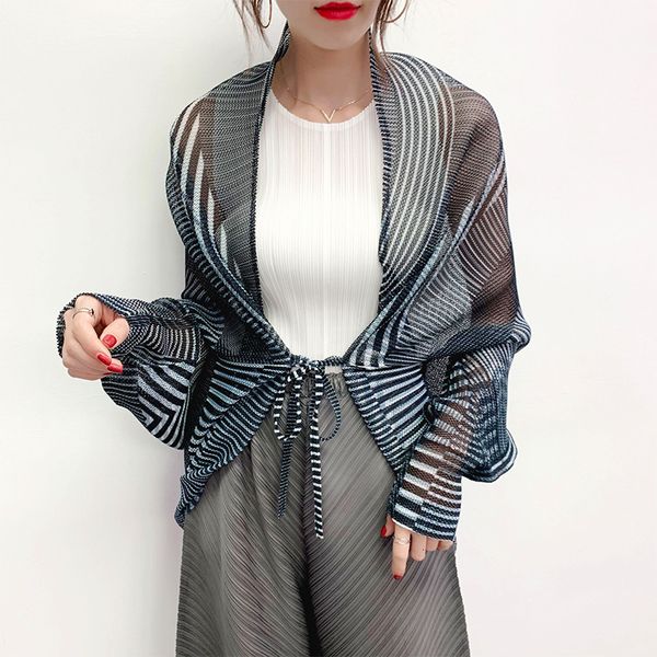 2021 new women's thin cape pleated leopard stripe sunscreen outdoor pressure shawl cloak summer poncho i54e, Black
2021 new women's thin cape pleated leopard stripe sunscreen outdoor pressure shawl cloak summer poncho i54e, Black