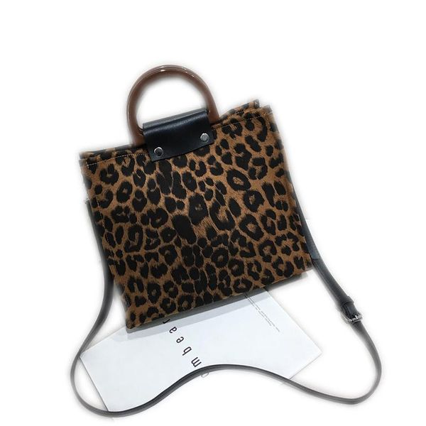 shoulder bags 2021 ins saled woman leopard tote bag luxury handbags women designer with handle women's crossbody handbag
shoulder bags 2021 ins saled woman leopard tote bag luxury handbags women designer with handle women's crossbody handbag