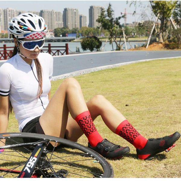 sports socks professional cycling wear-resistant running mountaineering breathable men and women stockings qtw022, Black
sports socks professional cycling wear-resistant running mountaineering breathable men and women stockings qtw022, Black