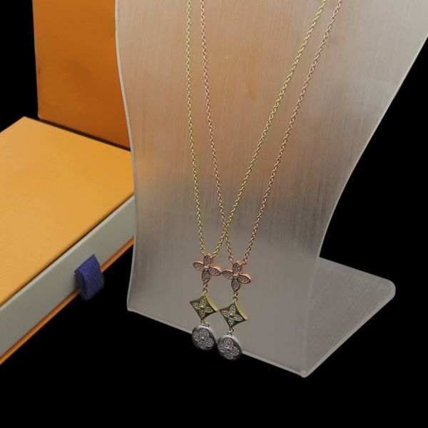 2021 new europe america fashion style sets lady women full diamond engraved initials three color four leaf flower necklace bracelet sets, Silver
2021 new europe america fashion style sets lady women full diamond engraved initials three color four leaf flower necklace bracelet sets, Silver