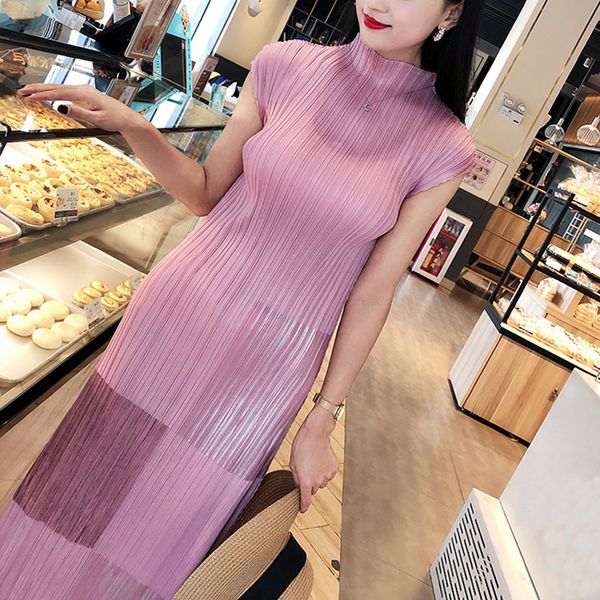 2021 new pleated spaghetti strap women high fashion turtleneck sleeveless long vest aesthetic clothes tmbu, Black;gray
2021 new pleated spaghetti strap women high fashion turtleneck sleeveless long vest aesthetic clothes tmbu, Black;gray
