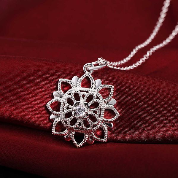 925 sterling silver necklace, round flower pendant, retro luxury women's jewelry, gaabout, 2021
925 sterling silver necklace, round flower pendant, retro luxury women's jewelry, gaabout, 2021