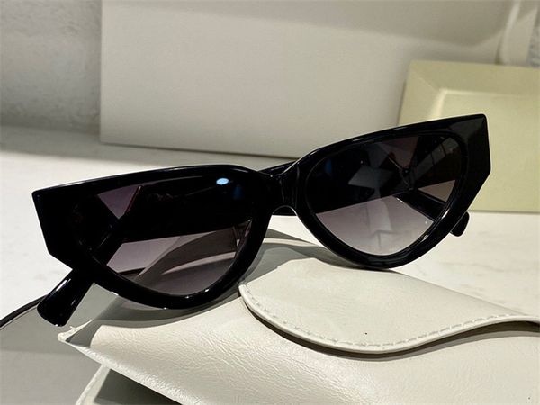 sunglasses for women summer style anti-ultraviolet 4063 retro plate plank full frame fashion eyeglasses random box, White;black
sunglasses for women summer style anti-ultraviolet 4063 retro plate plank full frame fashion eyeglasses random box, White;black